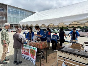 焼きそばお渡し